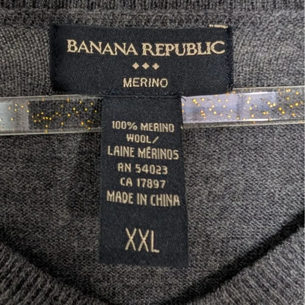 Banana Republic Merino Wool Herringbone Sweater Mens Size XXL Gray Knit V Neck